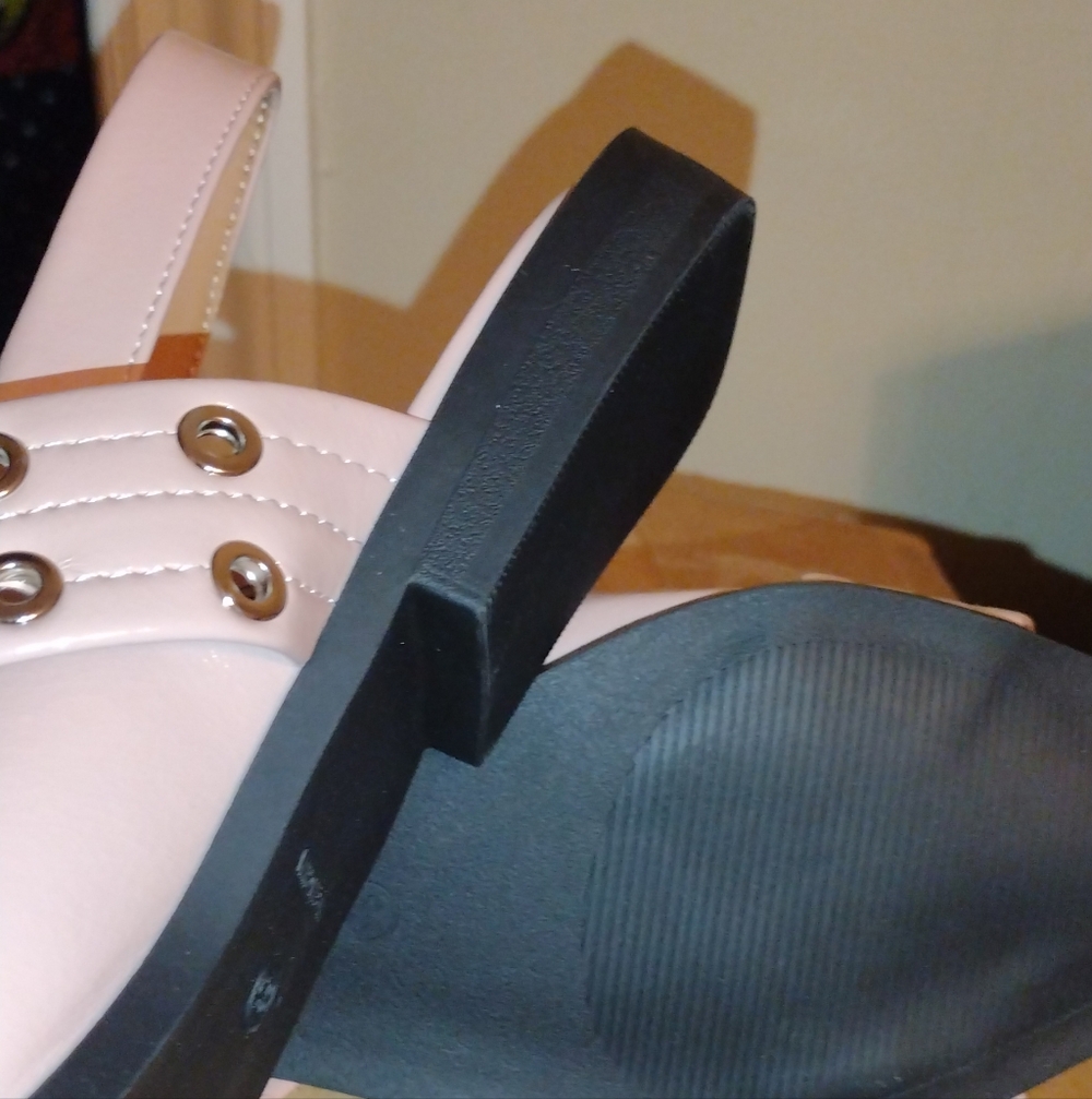 Stylish Pink Women's Shoes with Buckle Detail - Picture 10 of 14